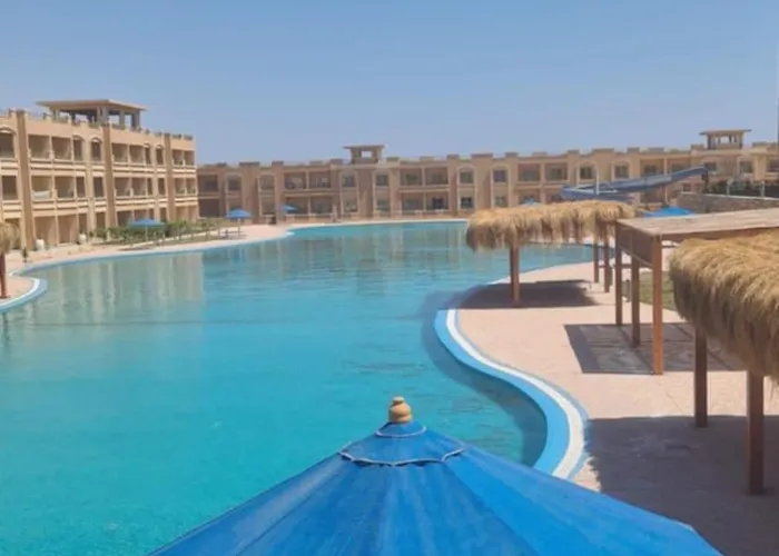 Apartment Bay View, Sahl Hashish *