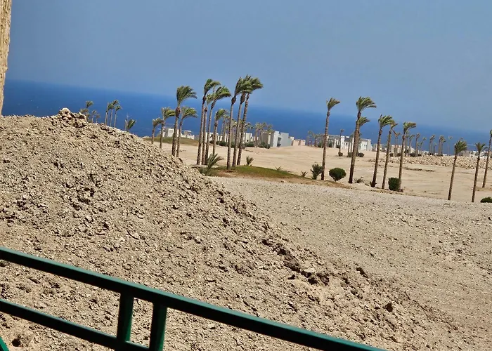 Apartment Bay View, Sahl Hashish *